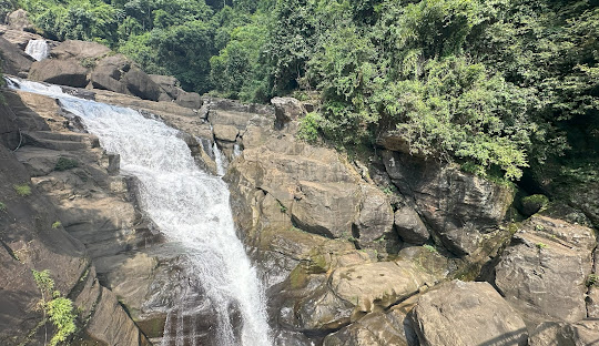 MAWLYNNONG VILLAGE East Khasi Hills, Meghalaya