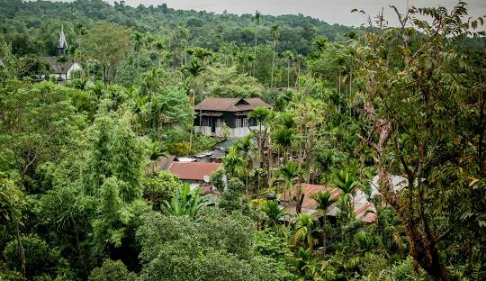 MAWLYNNONG VILLAGE East Khasi Hills, Meghalaya